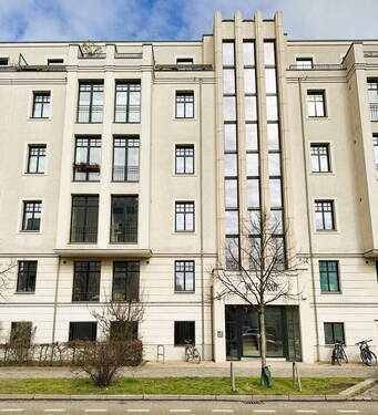 Außenansicht des Gebäudes - 5 Zimmer Etagenwohnung in Berlin