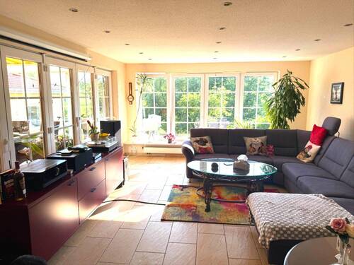 2. Wohnzimmer - 
