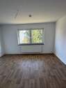 Wohnzimmer - DEIN NEUES ZUHAUSE IM ERDGESCHOSS - Nette Nachmieter gesucht