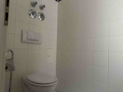 WC - 