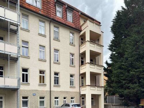 Hoffassade mit Balkon - 3 Zimmer Etagenwohnung zur Miete in Gotha