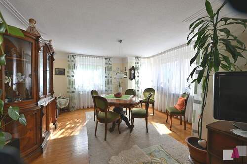 Wohnzimmer EG - 5 Zimmer Doppelhaushälfte in Weil am Rhein