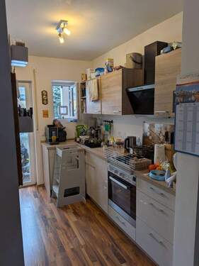 Küche - Großzügige 3 Zimmer Wohnung mit Balkon in Zerzabelshof-komplett saniert