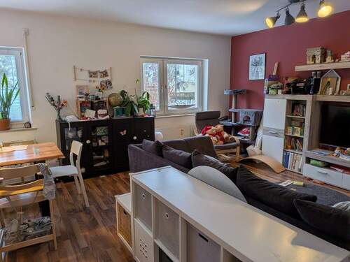 Wohnzimmer - 3 Zimmer Etagenwohnung in Nürnberg