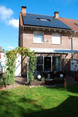 Rückseite mit Terrasse - 6 Zimmer Reihenendhaus zum Kaufen in Marl