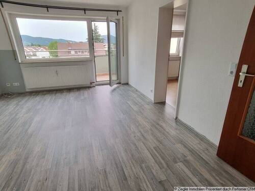 03 Wohn- u Essbereich c - 2 Zimmer Etagenwohnung in Weinheim
