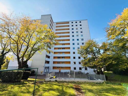 2 Hausansicht - 3 Zimmer Etagenwohnung zum Kaufen in Göttingen