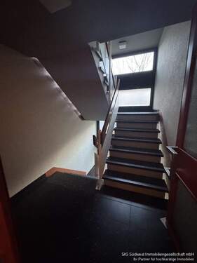 Treppenhaus - 2 Zimmer Etagenwohnung zum Kaufen in Maximiliansau