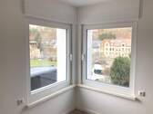 Fenster mit Rollläden - 