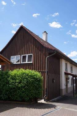 Ostfassade - 4 Zimmer Bauernhaus, Landhaus zum Kaufen in Lörrach-Hauingen