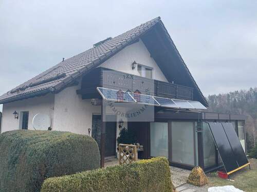 Hausansicht - 8 Zimmer Mehrfamilienhaus, Wohnhaus in Gornau/Erzgebirge