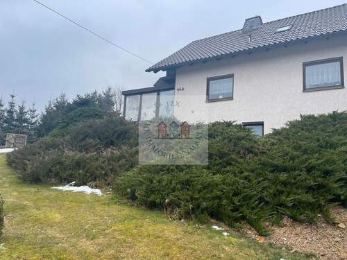 Seitenansicht - Mehrfamilienhaus, Wohnhaus mit 118,00 m&sup2; in Gornau/Erzgebirge zum Kaufen