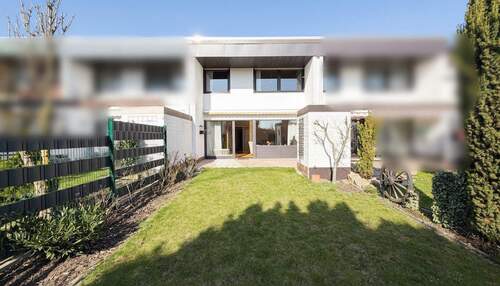 Titelbild - Reihenhaus mit Garten und Garage in Feldrandlage