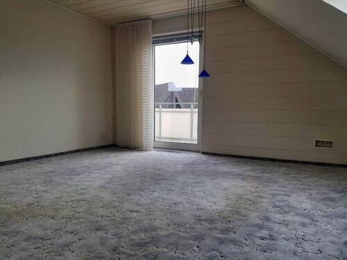 Wohnzimmer Bild 1 - 3 Zimmer Etagenwohnung zum Kaufen in Hameln