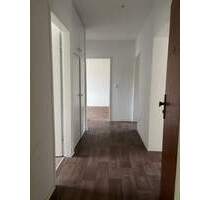 EINZIEHEN & WOHLFÜHLEN: Tolle 3-Zimmer Wohnung mit Wannenbad - Bad Gandersheim