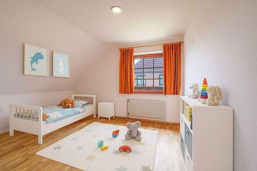 200-8529_Kind__II_gestaged - 