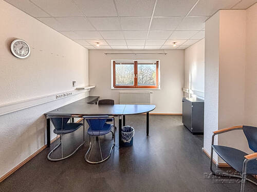 Büro 12 - 