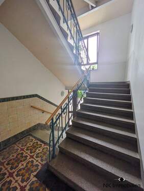 Treppenhaus - 2 Zimmer Etagenwohnung in Chemnitz