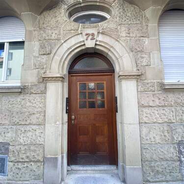 ... das Eingangsportal - 