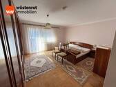 Schlafzimmer mit Balkonzugang - 