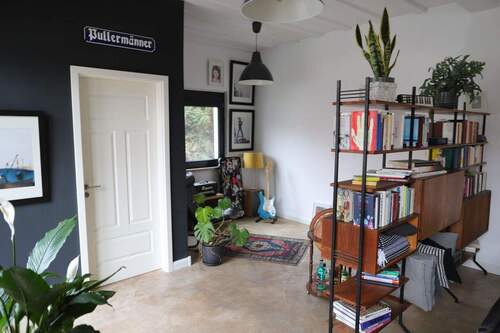 EG Zugang zum Garten und WC - 