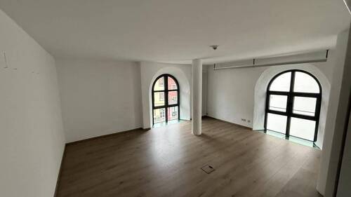 Büro 2 - Etagenwohnung mit 149,40 m² in Villingen-Schwenningen zum Kaufen