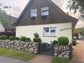 Haus Vorderansicht - 7 Zimmer Einfamilienhaus zum Kaufen in Weddingstedt