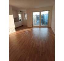 Ansprechende 3-Zimmer-Wohnung in München mit Einbauküche und Balkon