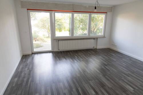 Wohnzimmer mit Terrasse - 