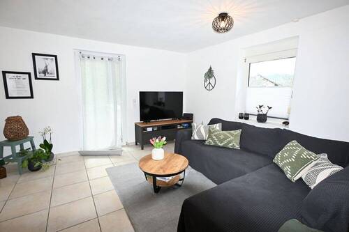 Wohnen - Etagenwohnung mit 82,00 m&sup2; in Schmallenberg zur Miete