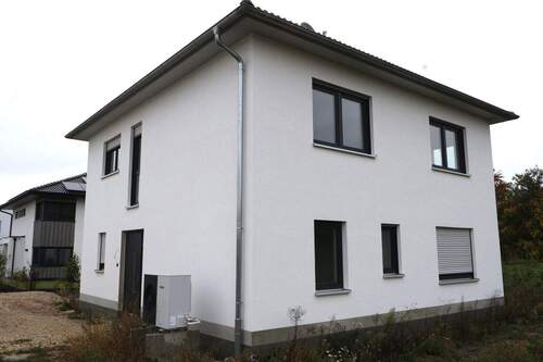 Bild 2 - 4 Zimmer Einfamilienhaus zum Kaufen in Merkendorf