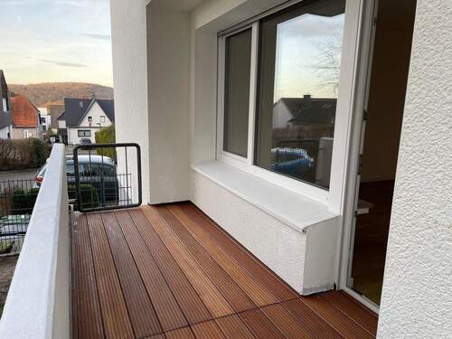Balkon mit Bangkirai-Boden - 