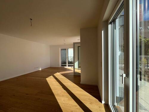 Wohnzimmer (Ansicht 2) - Etagenwohnung mit 122,00 m² in München zum Kaufen