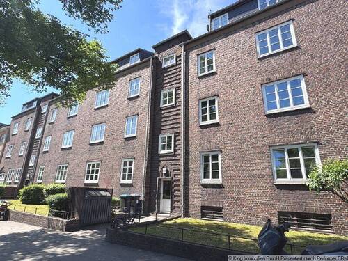 Frontansicht - 3 Zimmer Etagenwohnung zum Kaufen in Hamburg