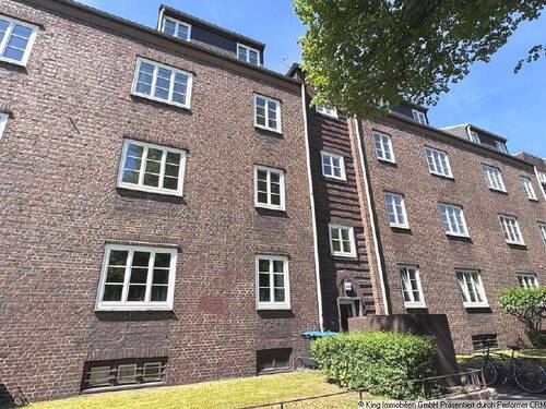 Gebäudefront - 3 Zimmer Etagenwohnung in Hamburg