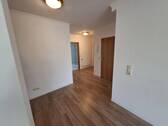 Diele m.Eingang, Bad v. WZ aus - 