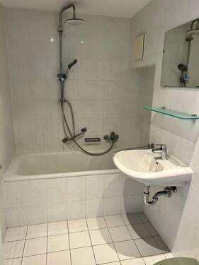 innenliegendes Wannenbad - 