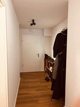 Flur - Etagenwohnung mit 73,60 m&sup2; in Westerstede zum Kaufen