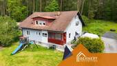 Außenansicht - Gepflegtes Zweifamilienhaus mit zwei separaten Wohneinheiten und eigenen Gartenbereichen