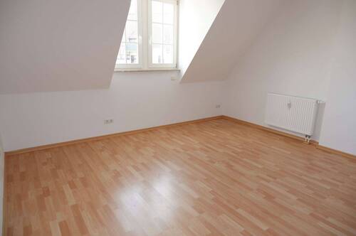 Schlafzimmer - 2 Zimmer Etagenwohnung in Chemnitz