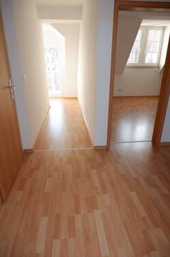 Flur - Etagenwohnung mit 54,30 m&sup2; in Chemnitz zur Miete