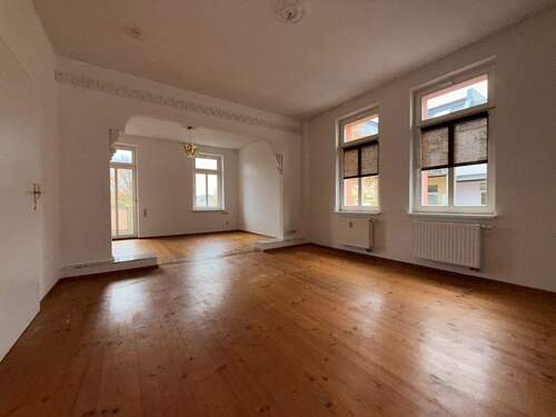 Wohnzimmer - 2-Raumwohnung mit Balkon und Einbauküche