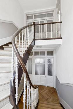 Treppenhaus - Etagenwohnung mit 91,50 m&sup2; in Ludwigsburg zum Kaufen