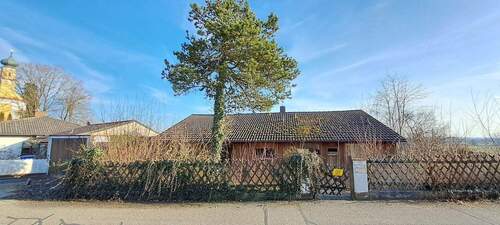 Grundstück mit Altbestand - EINMALIGE GELEGENHEIT: Traumhaftes Baugrundstück in Zangberg mit unverbaubarem Alpenblick!