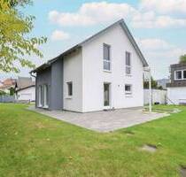 Ankommen, aufblühen, wohlfühlen - schönes Einfamilienhaus mit Herz und Garten - Neu-Anspach