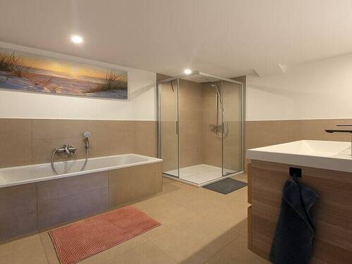 Zeitlose Eleganz in modernem Stil - 