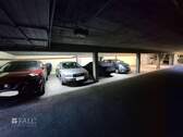 Garagenparkplatz - 