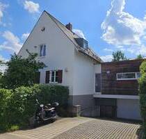 Zwischen historischer Altstadt und Universität - Einfamilienhaus von stiller, aber höchster Qualität - Regensburg Kumpfmühl-Ziegetsdorf-Neuprüll