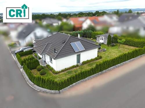Hausansicht - Wohlfühlen auf einer Ebene - Moderner Bungalow mit Garten & Garage