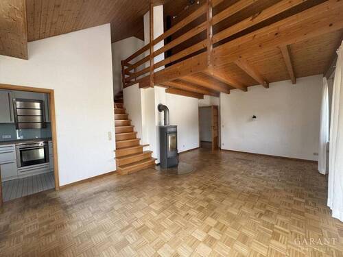 E85D42BF-2DA7-4453-A9E7-186F575FFAD8 1 1 - Schicke Maisonette-Wohnung in Toplage von Öhringen-Süd mit großer Terrasse, Kaminofen und Galerie